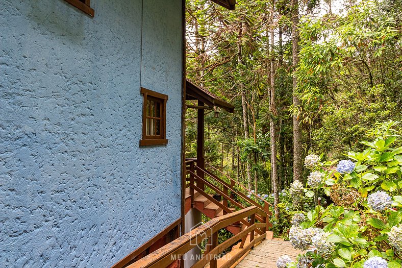 Chalet with heater near Amantikir Park