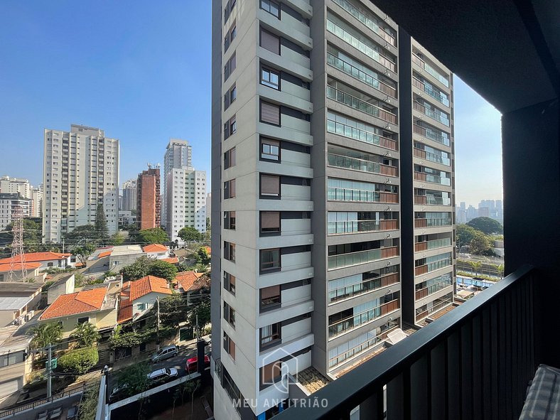 Coffee maker and Smart TV near the Ibirapuera Mall