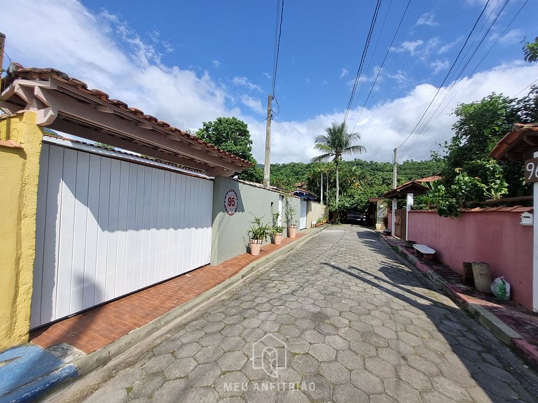 Decorated house with garage near Perequê Beach