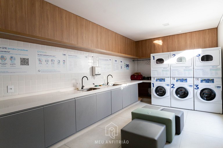 Equipped kitchen and balcony near Ibirapuera Park