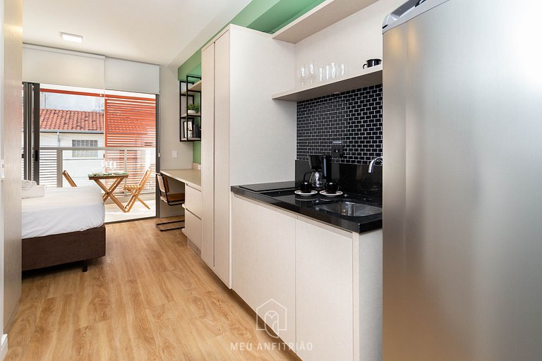 Equipped kitchen and balcony near Ibirapuera Park