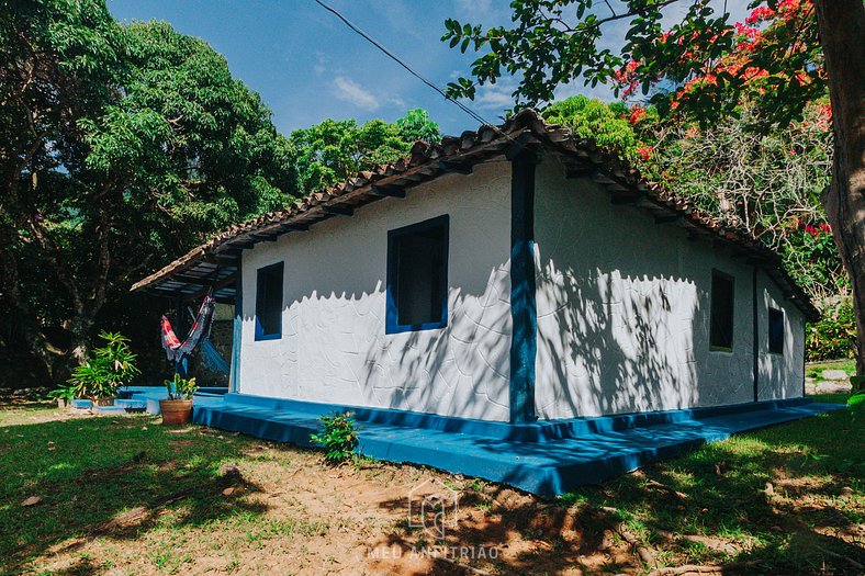 Fisherman style house with garden near the beach