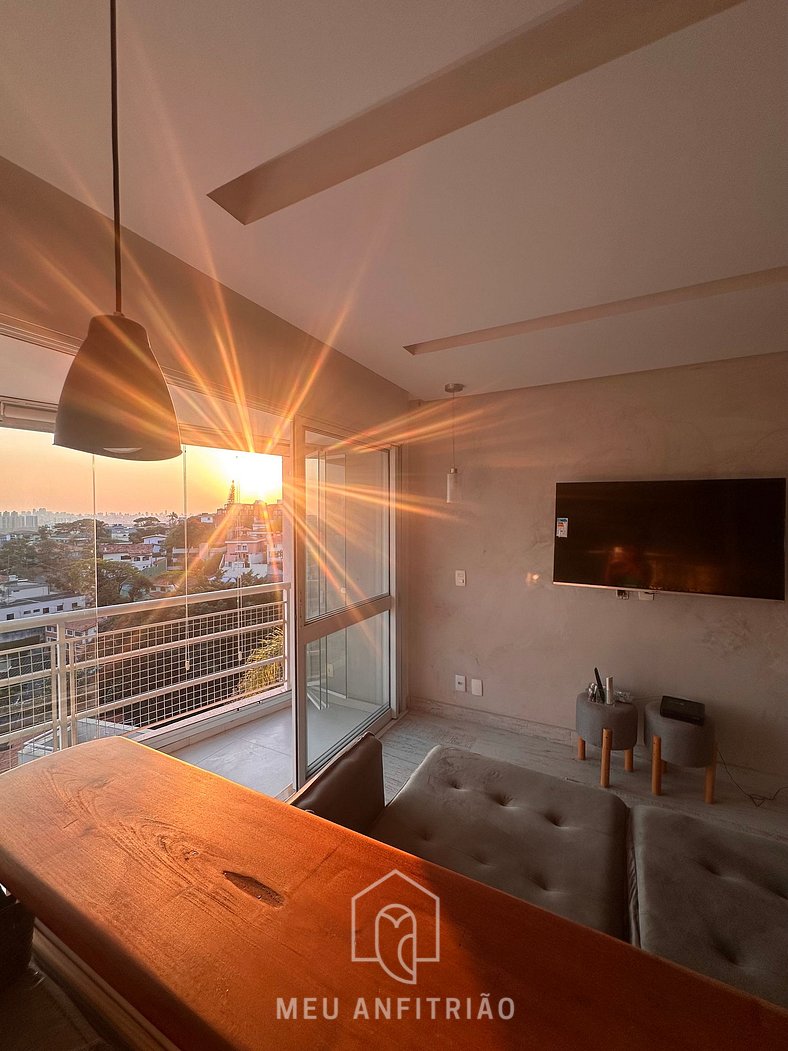 Garage, sunset view and TV near subway