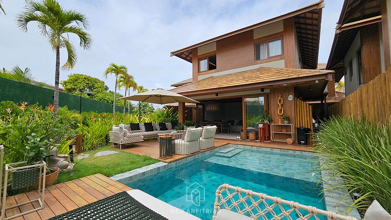 House in a condo with leisure facing the beach