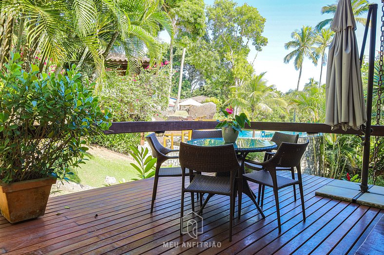 House in a condominium with leisure close to beach