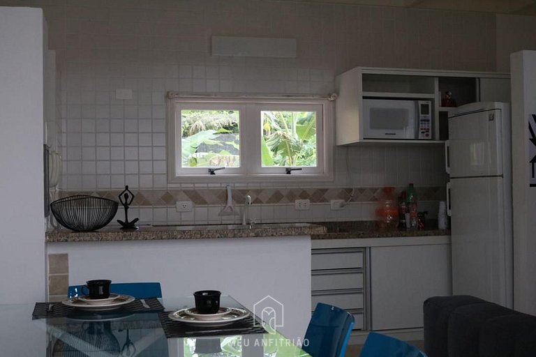 House in condominium with pool 20m from the beach