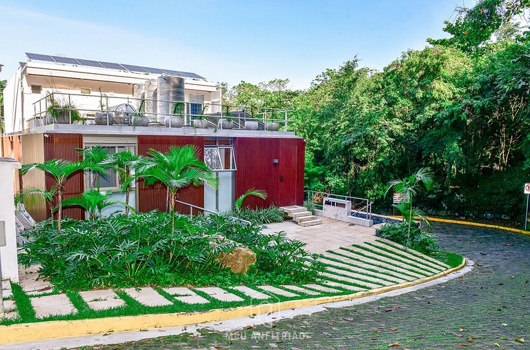 House with air conditioning and TV in Guaecá Beach