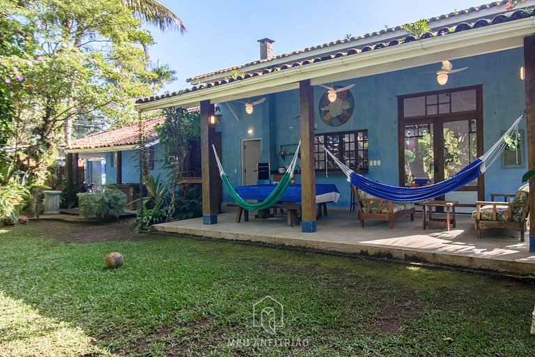 House with barbecue near Barra do Una beach