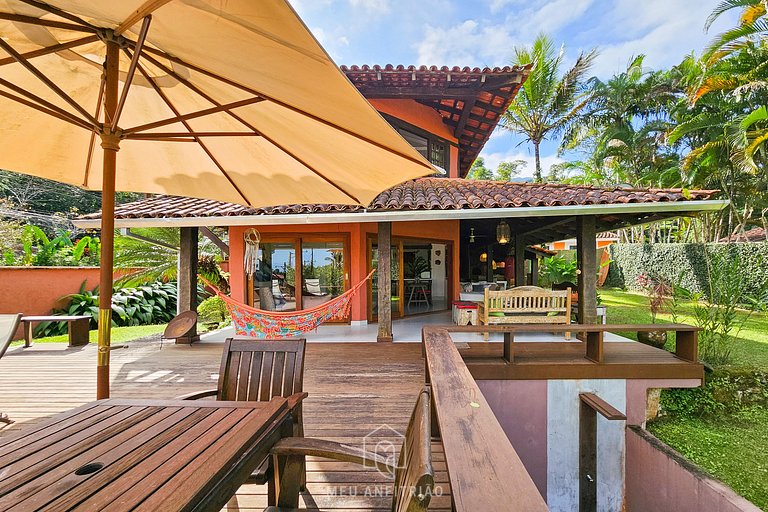 House with barbecue near Maresias beach