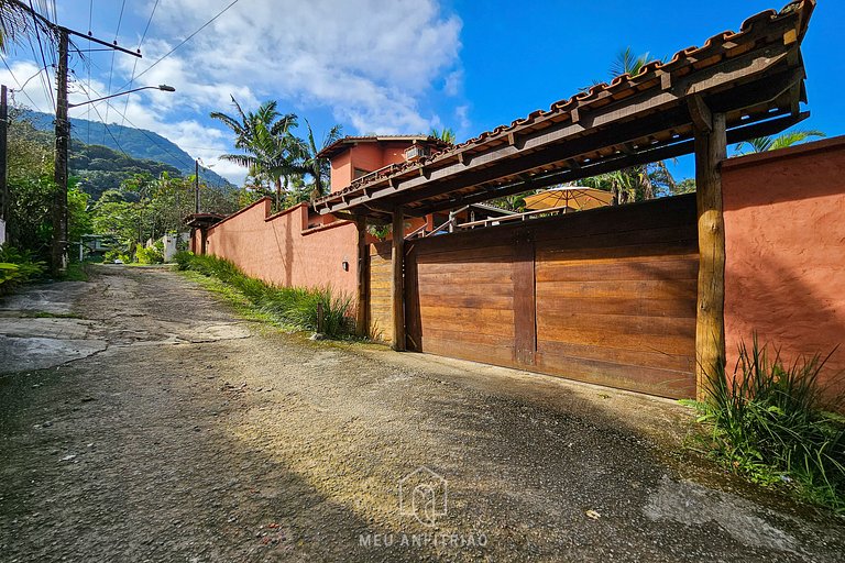 House with barbecue near Maresias beach