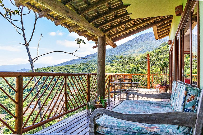 House with barbecue near Praia do Curral