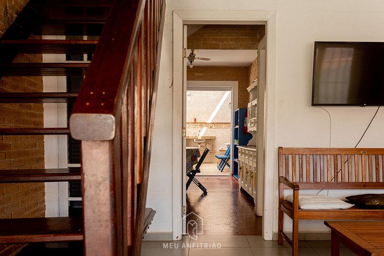 House with barbecue near the beach in Ubatuba