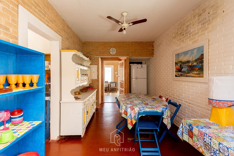 House with barbecue near the beach in Ubatuba