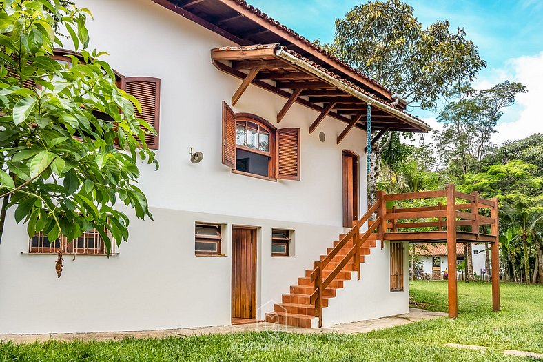 House with garden and barbecue near the beach