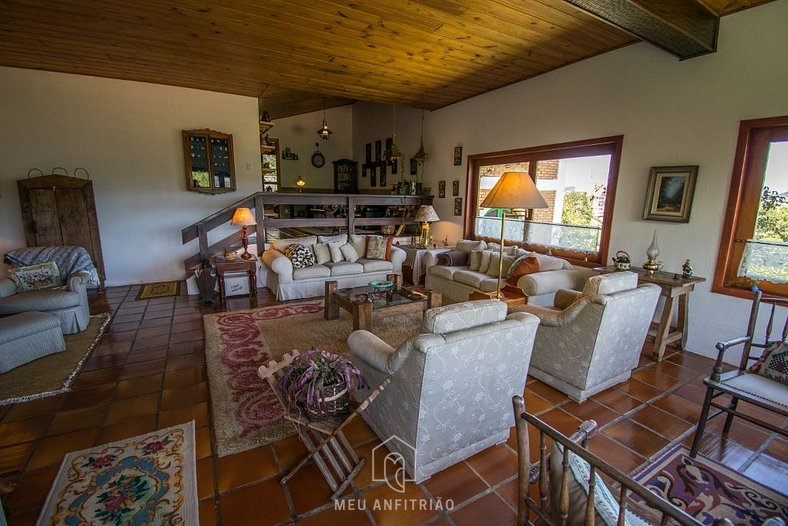 House with garden and gourmet area near Capivari