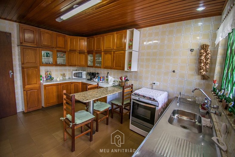 House with garden and gourmet area near Capivari