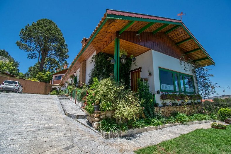 House with garden and gourmet area near Capivari