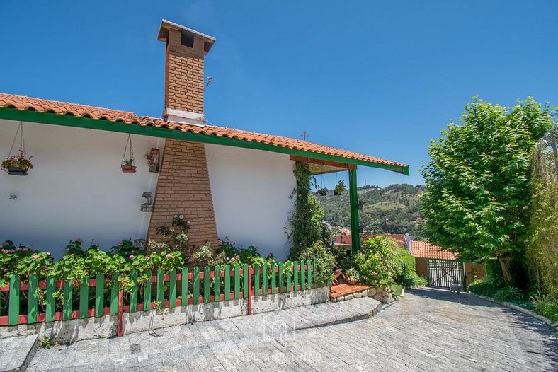 House with garden and gourmet area near Capivari