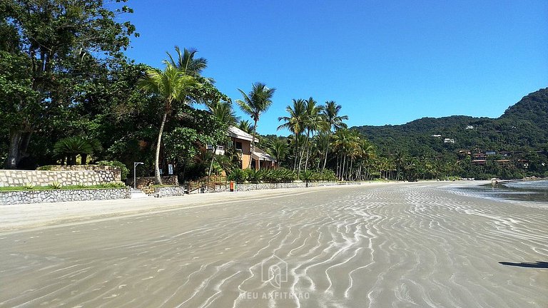 House with gourmet area in condo near the beach