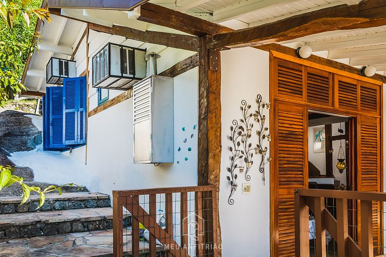 House with gourmet balcony in Praia do Perequê