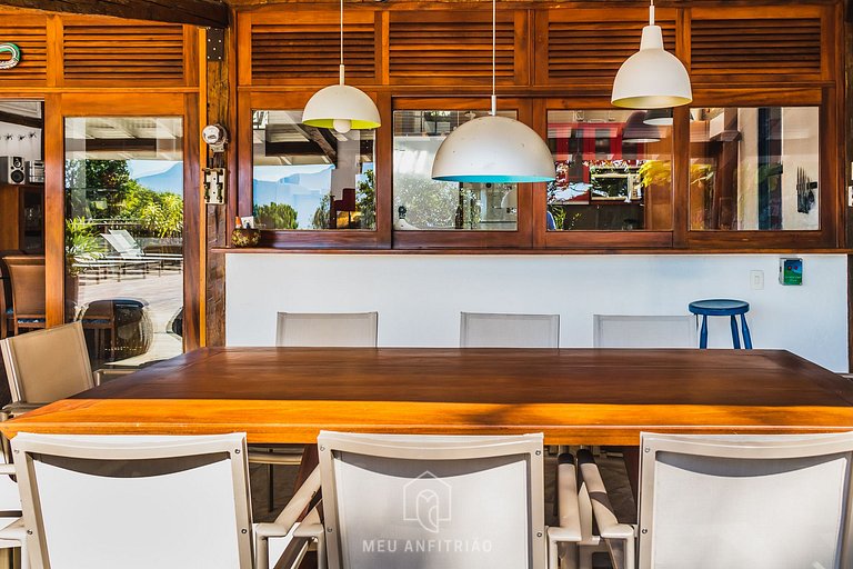 House with gourmet balcony in Praia do Perequê