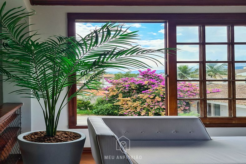 House with pool, balcony and leisure in a condo