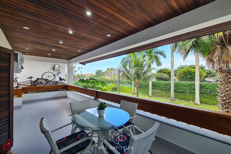 House with pool, balcony and leisure in a condo