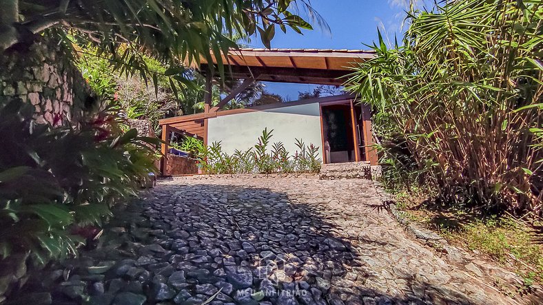 House with pool, gourmet deck and sea view