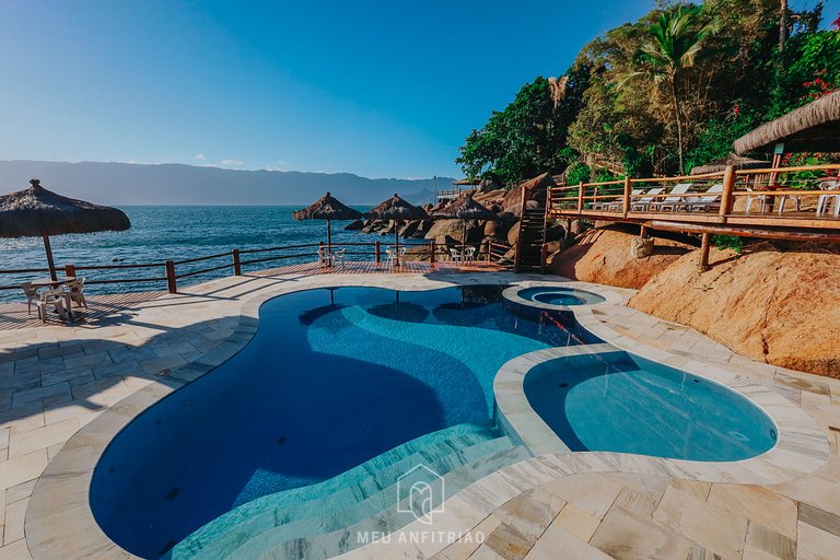 House with Smart TV in a beachfront condominium