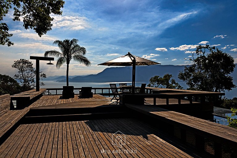 Luxury house with jacuzzi near Porto São Pedro