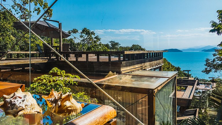 Luxury house with jacuzzi near Porto São Pedro