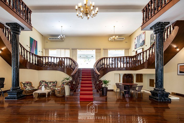 Luxury mansion with pool and lawn in Tijuca