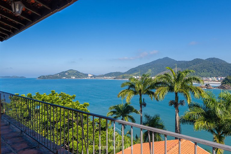 Mansão com lazer e vista para o mar em Ubatuba