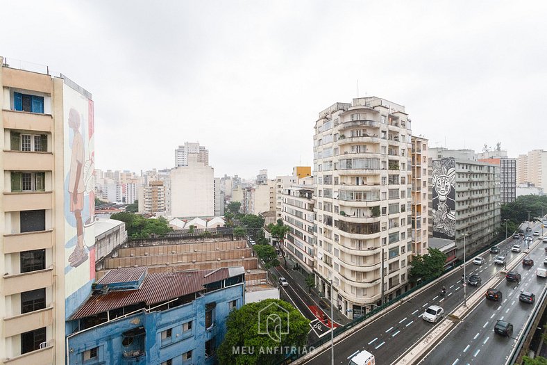 Quarto com cozinha compartilhada perto do metrô