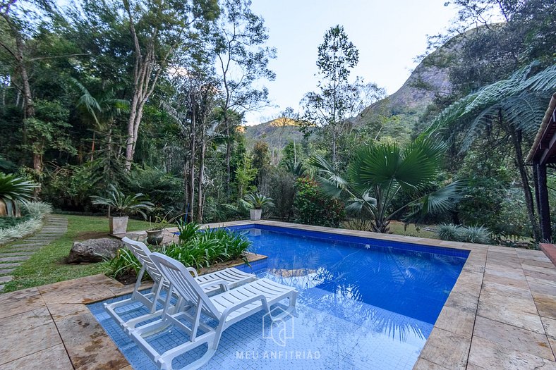 Ranch with pool, jacuzzi and garage in Petrópolis