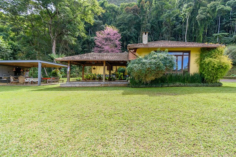 Ranch with pool & wood-fired sauna in Teresópolis