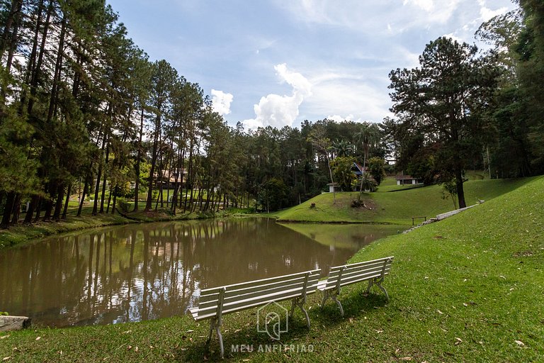 Ranch with pool, wooded area and leisure area