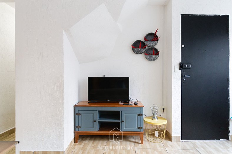 Spacious loft with TV near Santa Cecília subway