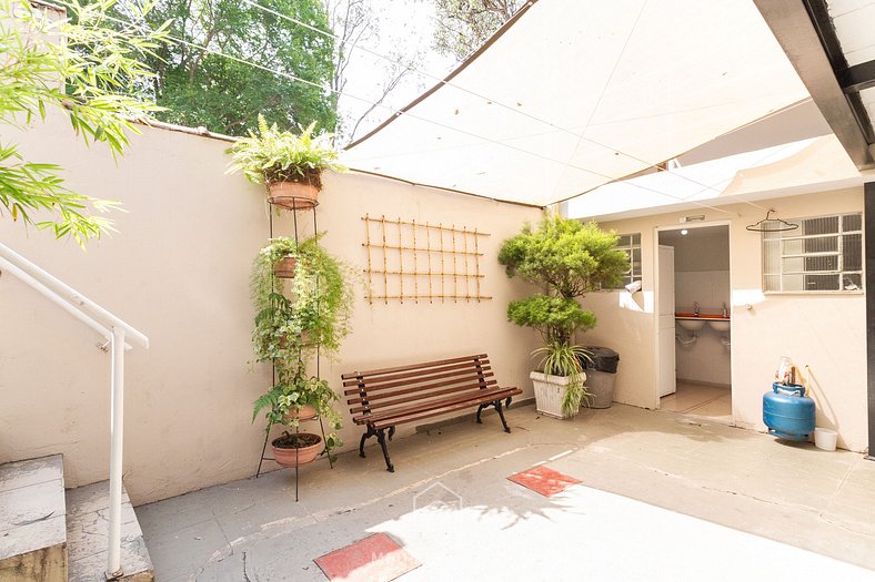 Spacious suite with garage near São Paulo Expo