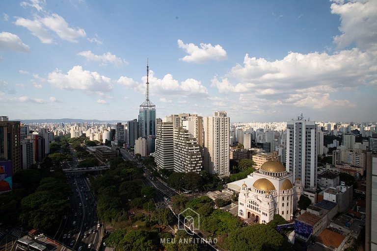 Studio com varanda e lazer acima do metrô Paraíso