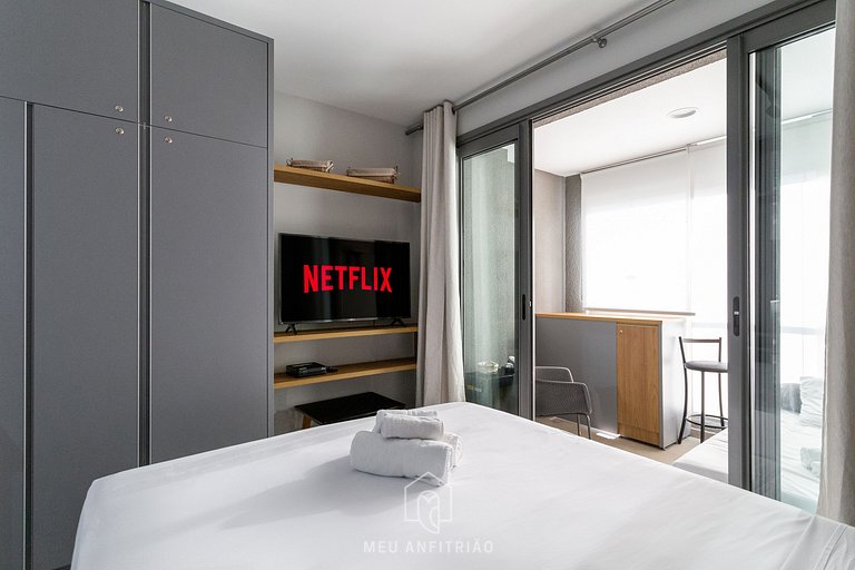 Studio com varanda e sofá-cama na Vila Madalena