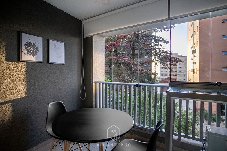 Studio with balcony and Smart TV in Vila Madalena