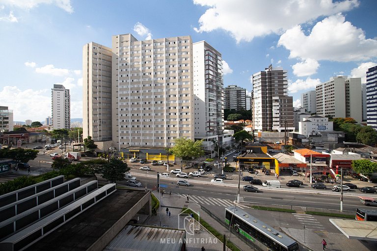 Studio with balcony next to Vila Madalena subway