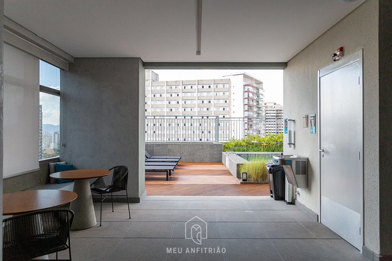 Studio with balcony next to Vila Madalena subway