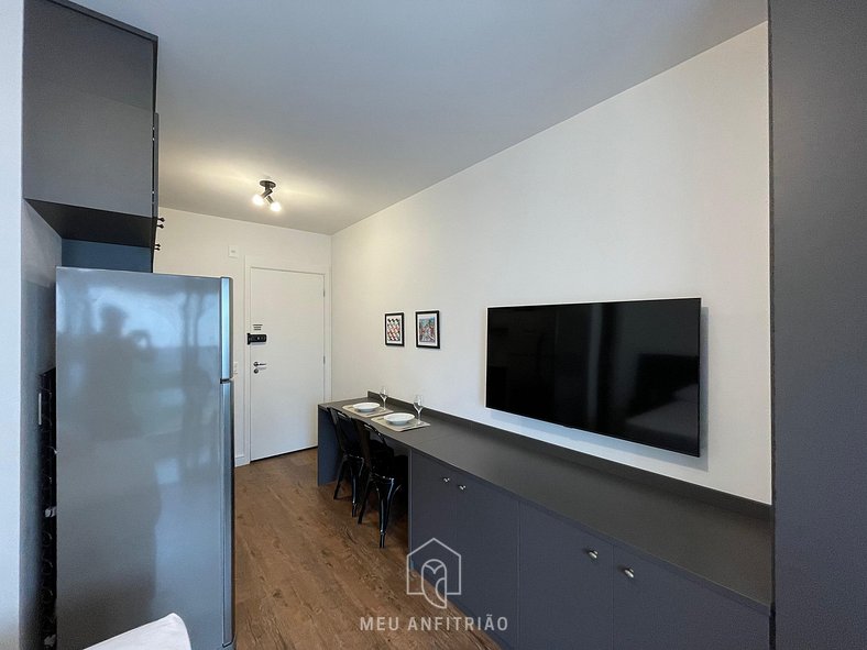 Studio with balcony next to Vila Madalena subway