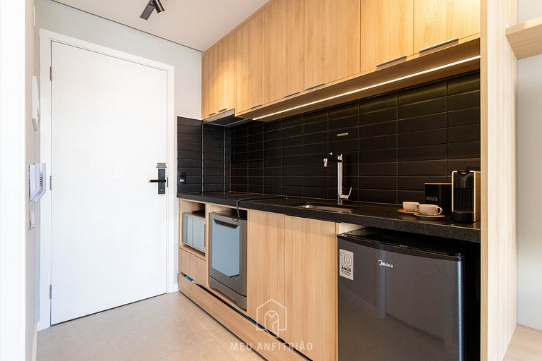 Studio with Smart TV and dishwasher near Allianz