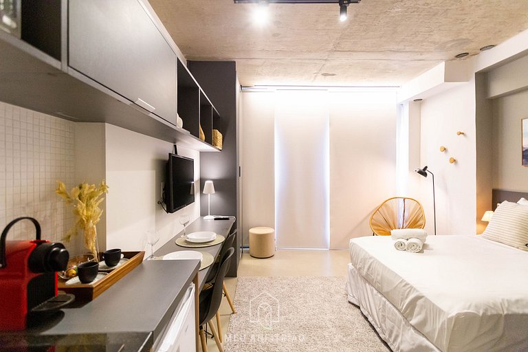 Studio with TV next to the Jardim Pamplona Mall