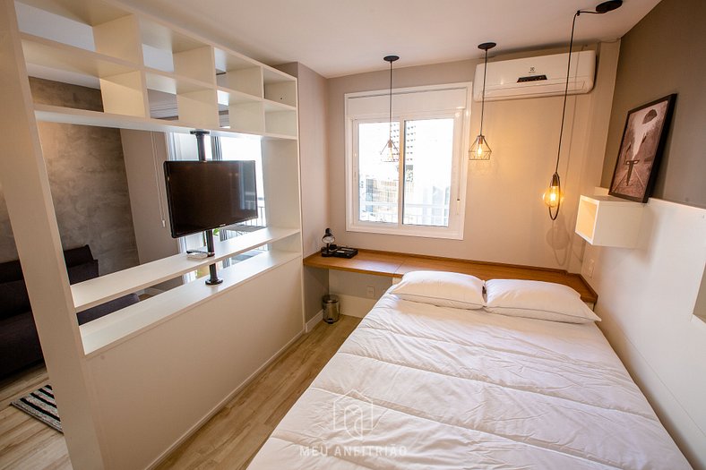 Studio with WI-FI and sofa bed near the subway