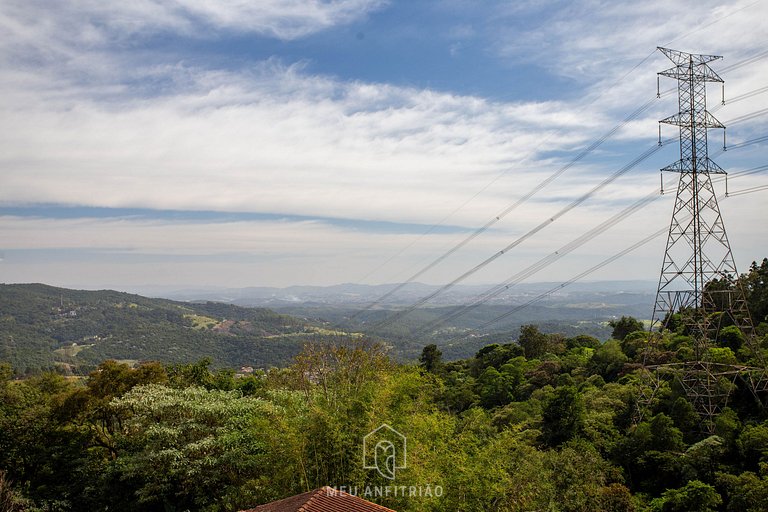 Suíte rústica em pousada na Serra da Cantareira