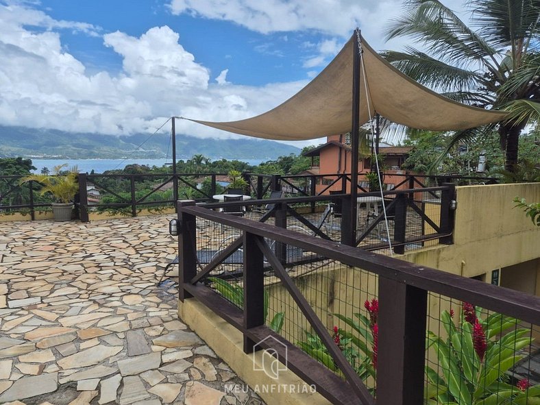 Suite with garage near Itaquanduba beach